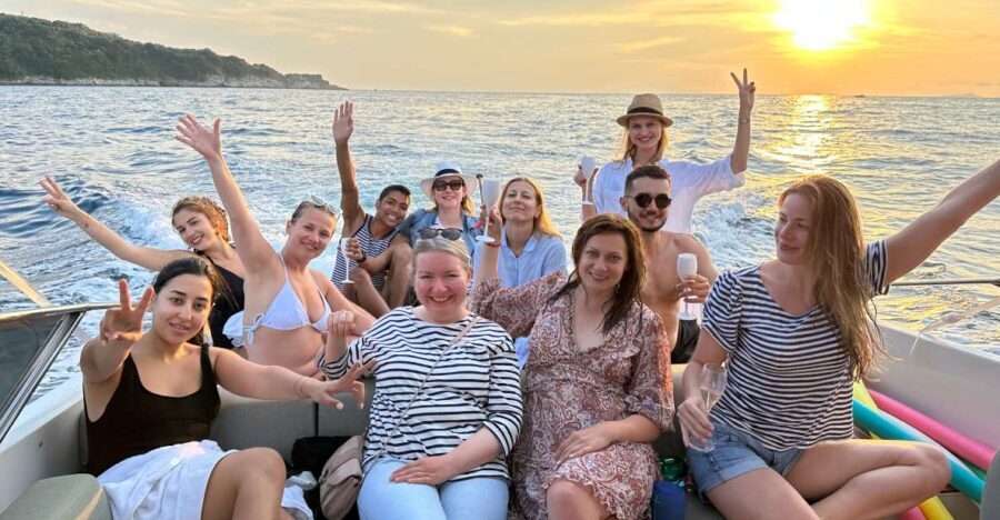 Sorrento: Scenic Boat Tour with Aperitif - Exploring the Itinerary in Detail