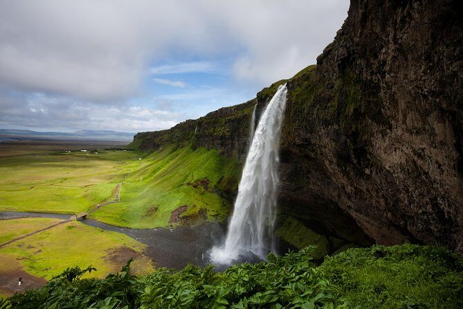 South Coast Highlights, Waterfalls, DC-3 Plane Wreck & Reynisfjara - Transportation, Logistics & Comfort