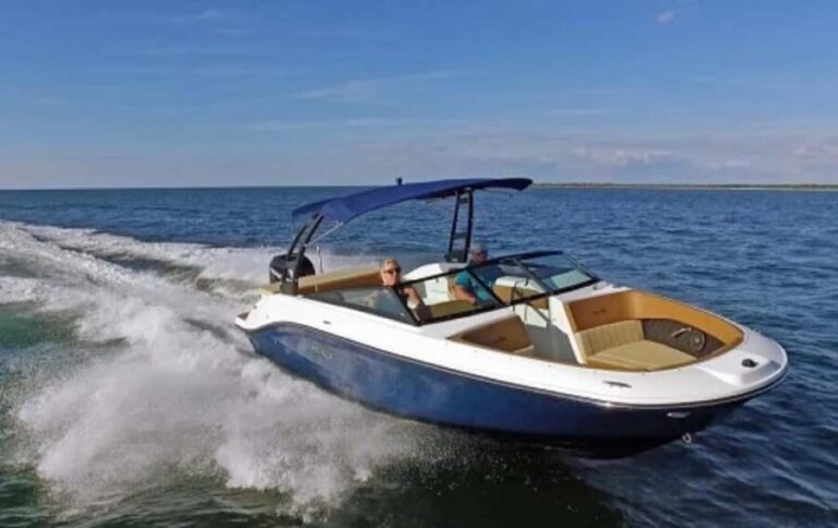 South Lake Tahoe: 23-foot Sea Ray Power Boat Rental - The Sum Up