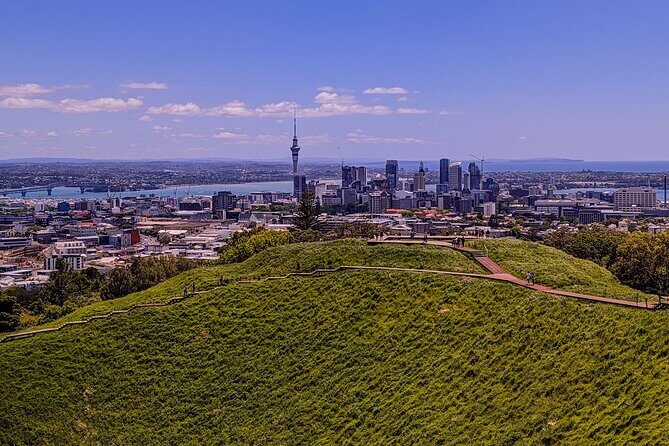South of the City Half Day Auckland Tour with Luxury Transport - Frequently Asked Questions