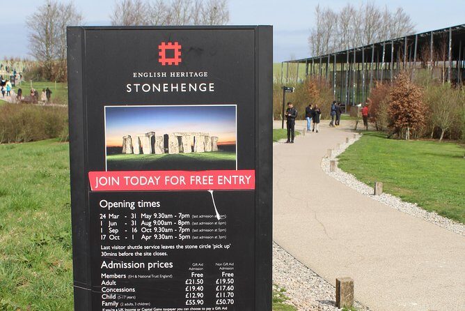 Southampton Cruise port to London Via Stonehenge & Windsor castle - FAQs