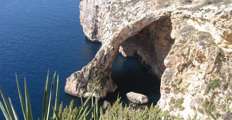 Southern Malta: Blue Grotto, Hagar Qim, and Marsaxlokk Tour - Exploring the Itinerary in Depth