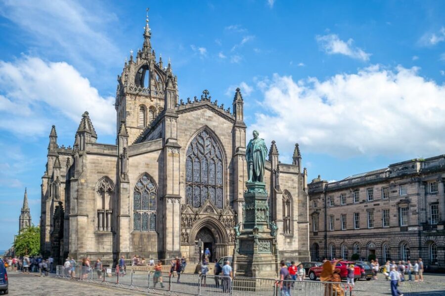St Giles' Cathedral and Edinburgh Old Town Private Tour - Who Is This Tour Best For?