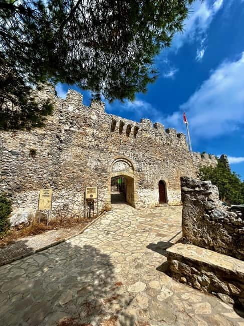 St. Hilarion Castle and Bellapais ruines- with private guide - A Closer Look at the Tour: What to Expect