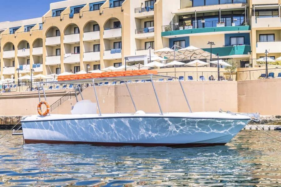 St Julian's: Private Boat Charter with Captain
