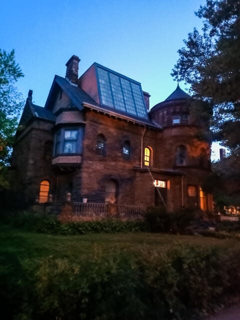 St. Paul - Summit Avenue Haunted History Ghost Walking Tour - Who Will Love This Tour?
