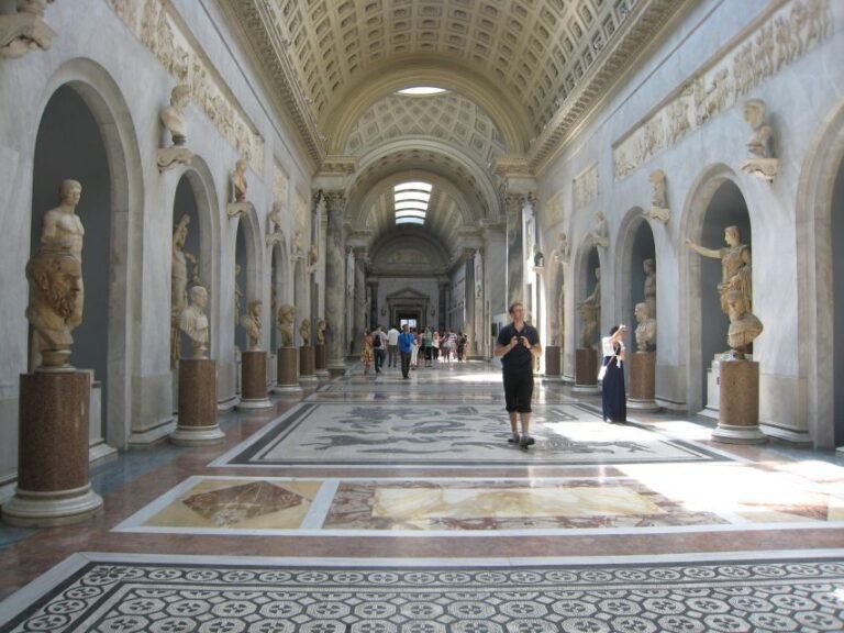 St. Peters Basilica: Early Access & Dome Climb Tour - How the Tour Adds Value