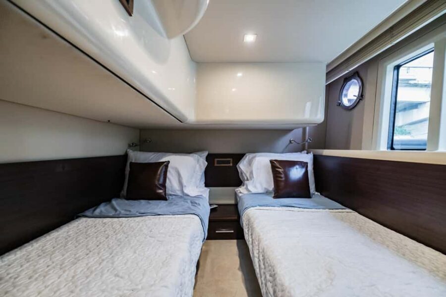 St. Petersburg: Private Yacht Cruise - Setting Sail in Style: What to Expect from the Yacht Cruise