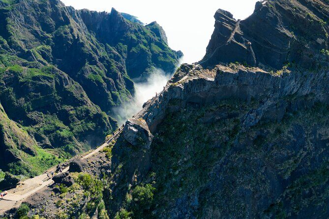 Stairway to Heaven Pico do Areeiro in Madeira Island - Practical Details and What to Expect