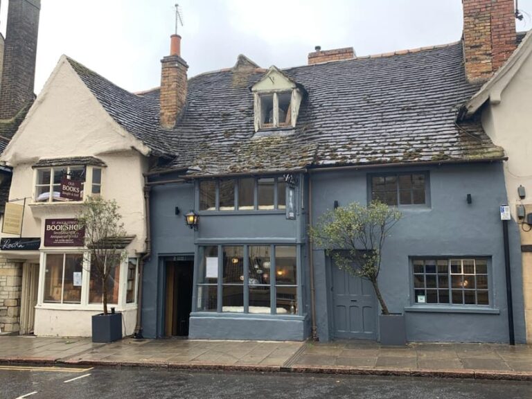 Stamford: Guided Walking Tour of Stamford - An In-Depth Look at the Stamford Guided Walking Tour