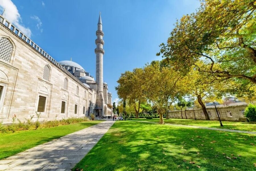 stanbul: Bus Tour with Cable Car, Bosporus Cruise, & Lunch - Who Is This Tour For?