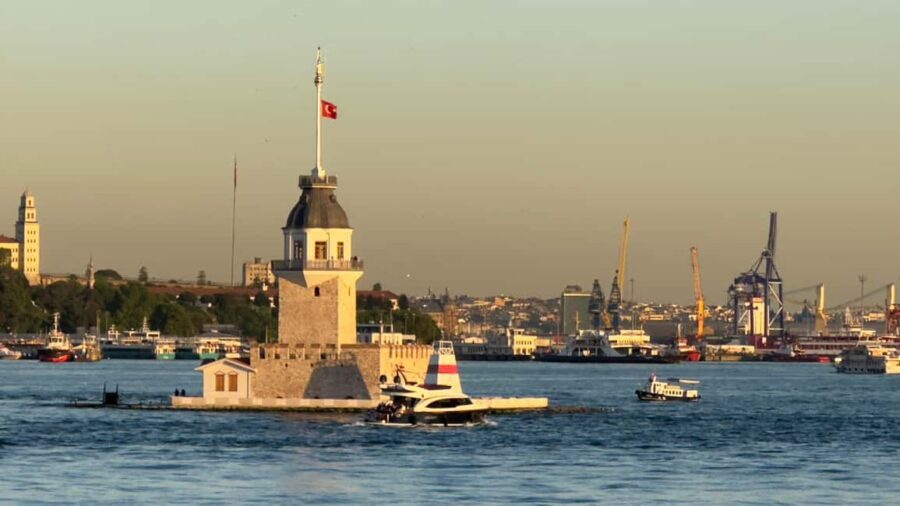 stanbul: Small-Group Sunset Cruise & Audio Guide w/Snack - An In-Depth Look at the Small-Group Bosphorus Sunset Cruise