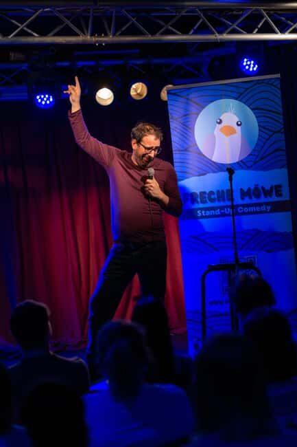 Stand-up comedy at Indra  Freche Möwe - Who Should Attend?