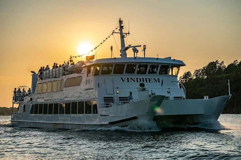 Stockholm: All-You-Can-Eat Shrimp/Tacos Cruise & Live Music - Who Is This Tour Best For?