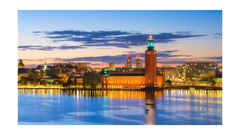 Stockholm Day Tour: Old Town, Vasa Museum & City Views - Lunch Break at the Vasa Museum Restaurant