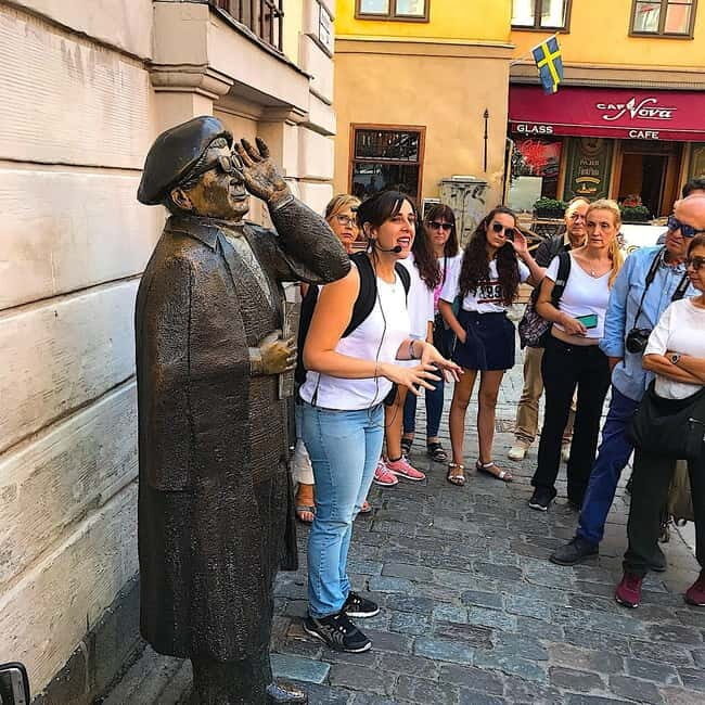 Stockholm: Modern City Walking Tour with Local Guide - Visiting Parks and Churches