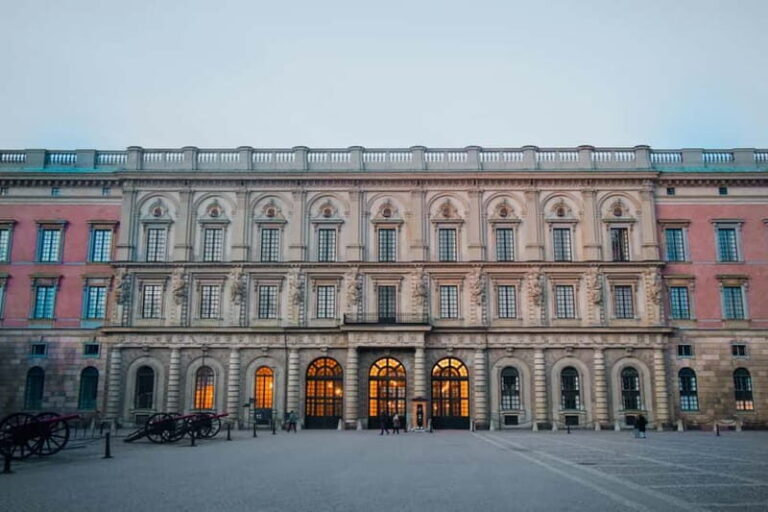 Stockholm: Old Town Walking Tour - Who Should Take This Tour?