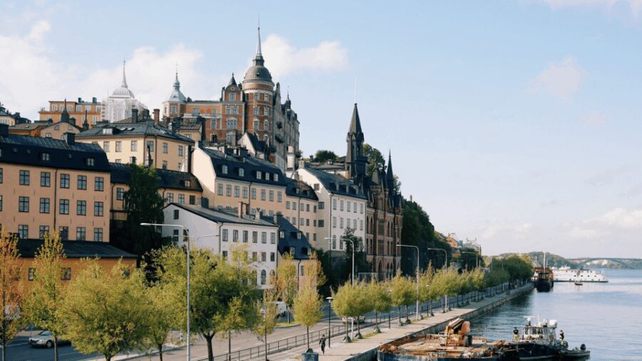 Stockholm: Old Town Walking Tour, stories and secrets - A Deep Dive into the Stockholm Old Town Experience