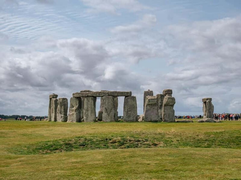 Stonehenge: Shared Half-Day Tour from Bath for 2-8 Guests - An In-Depth Look at the Stonehenge Half-Day Tour