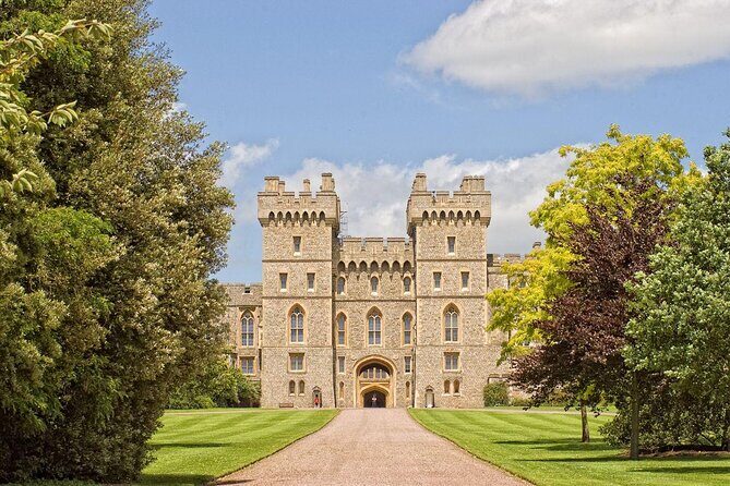 Stonehenge, Windsor Castle, and Bath from London - FAQ