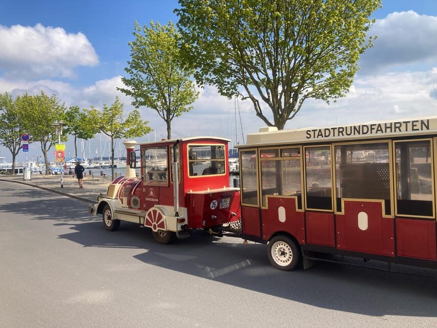 Stralsund: Stadtrundfahrt durch die historische Altstadt - The Sum Up