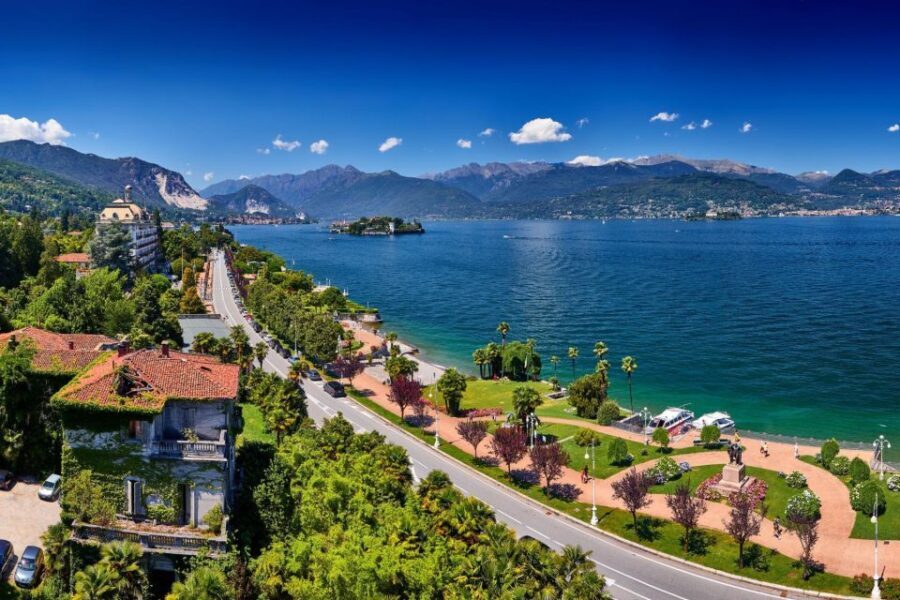 Stresa: Lake Maggiore and Borromean Islands Sunset Cruise