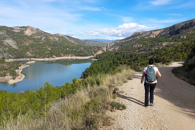 Stunning Hike around Buseo reservoir - Who Is This Tour Best Suited For?