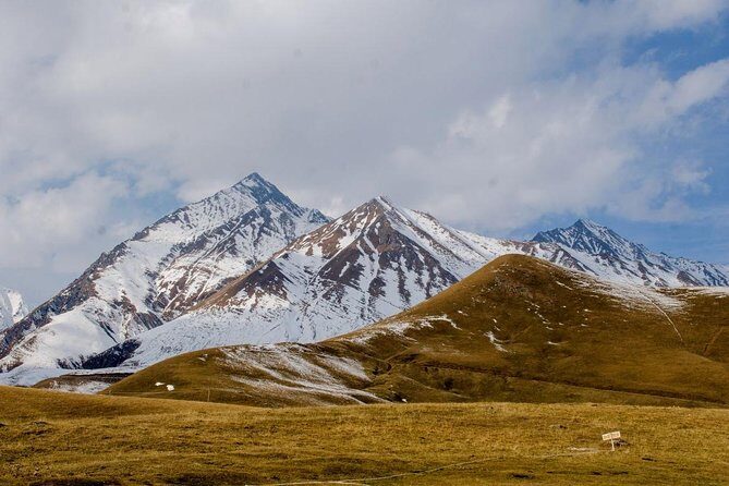 Sunday Group Tour to Kazbegi from Tbilisi (Budget-Friendly) - What the Reviews Say