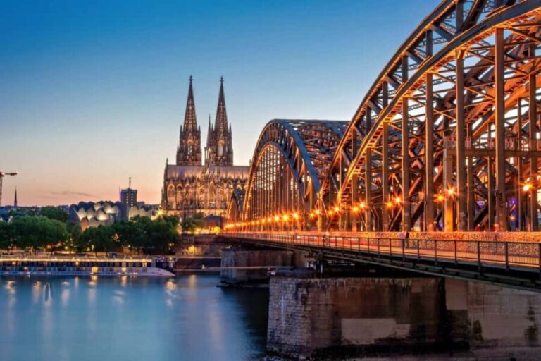 Sunset & Blue Hour Photography  Photo walk through Cologne - Why This Tour Offers Great Value