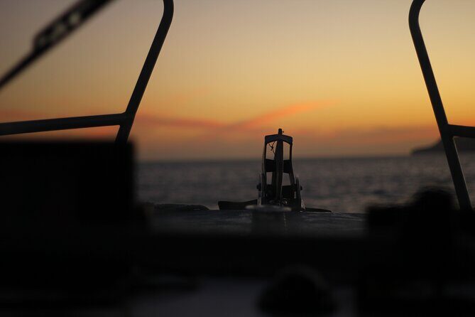 Sunset boat tour in Sesimbra - A Detailed Look at the Sunset Boat Tour in Sesimbra