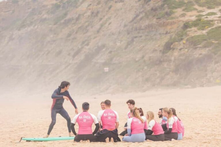 Surfboard rental + wetsuit + 1 surf lesson - A Deep Dive into the Experience