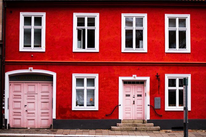 Surprise Walk of Malmö with a Local - Authenticity and Atmosphere