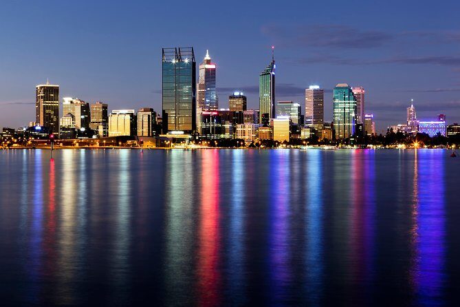 Swan River Dinner Cruise - Food & Drinks: Buffet and Bar