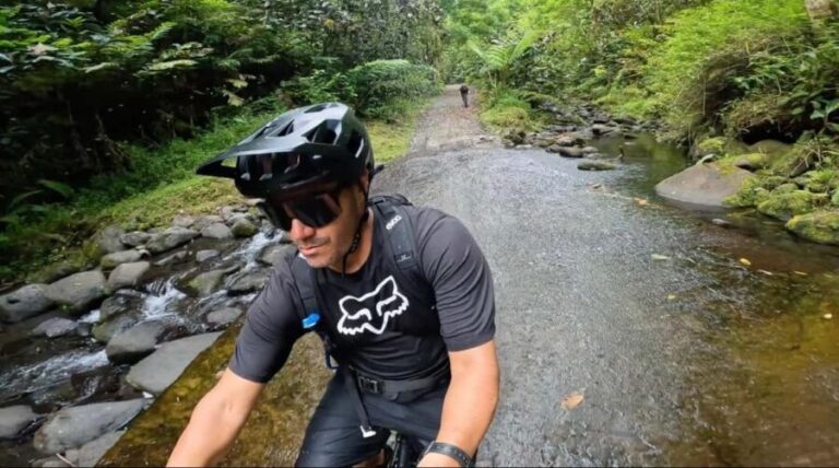 Tahiti E-bike, mtb, vtt Tour with Swimming and Lunch - Frequently Asked Questions