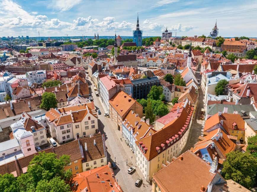 Tallinn: 2-hour Best Intro Walking Tour with a Local - Tasting a Local Product: Vastlakukkel