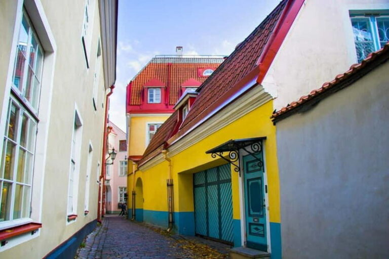 Tallinn: Capture the most Photogenic Spots with a Local - Exploring Tallinn: A Practical Deep Dive
