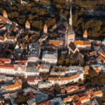 Tallinn: Old Town Tour with Bog Walk - Transitioning from Nature to History