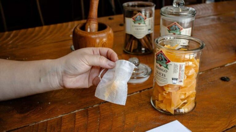 Tamborine Mountain Distillery: Spirit Blending Class - The Experience: A Step-by-Step Look