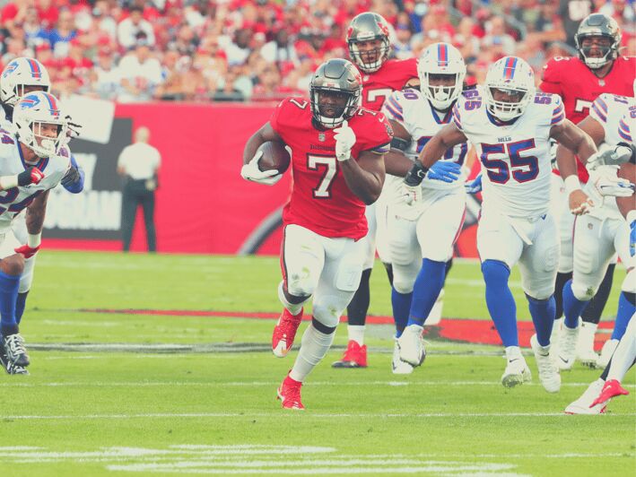 Tampa Bay Buccaneers Football Game at Raymond James Stadium - An In-Depth Look at This Football Experience
