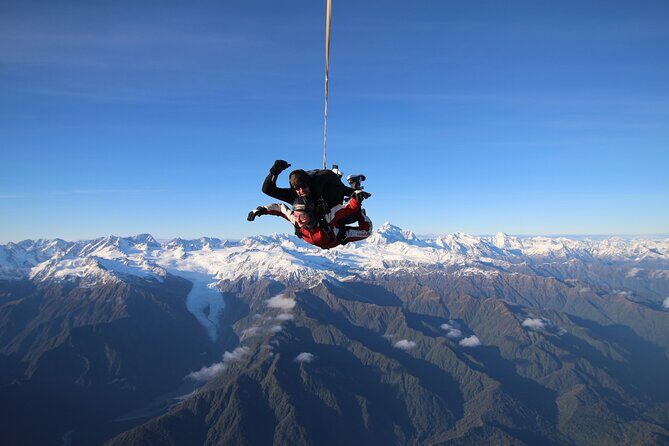 Tandem Skydive 16,500ft from Franz Josef - The Plane Ride: A Scenic Ascent