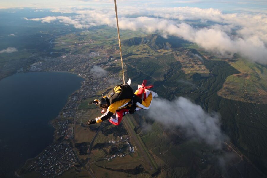 Tandem Skydive Experience in Taupo - Who Will Enjoy This Adventure Most?