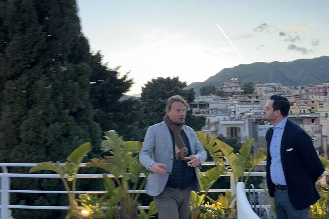 Taormina premium food & wine tour at rooftops and upscale bars - Who Should Book This Tour?
