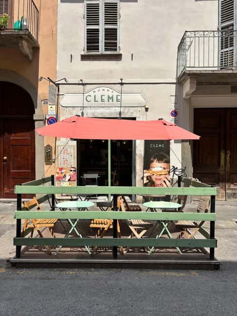 Tasting of Calabrian Friselle, historic pizzas, and Italian wines in Turin - A Closer Look at the Turin Tasting Experience