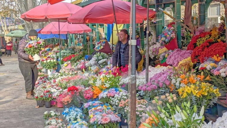 Tbilisi: Christmas Market & Hidden Gems Guided Walking Tour - In-Depth Look at the Itinerary