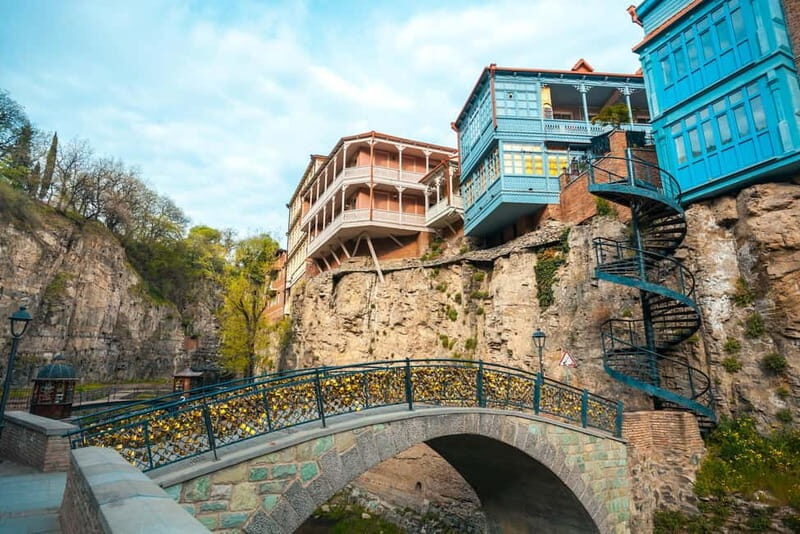 Tbilisi: Chronicle of Georgia, Old-town, Lake & 2 Cable Cars - The Complete Experience: A Detailed Look at the Tour