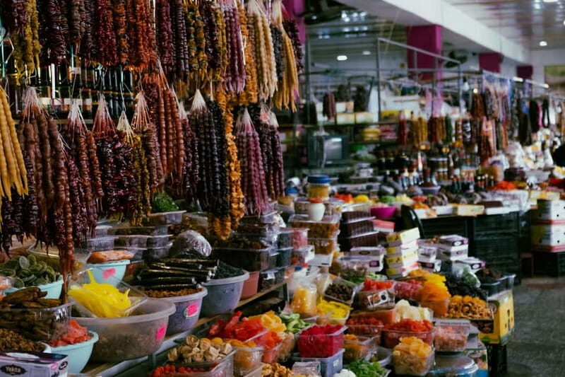 Tbilisi: Street Art & Dezerter Bazaar Tour w/ Tastings - Detailed Breakdown of the Itinerary
