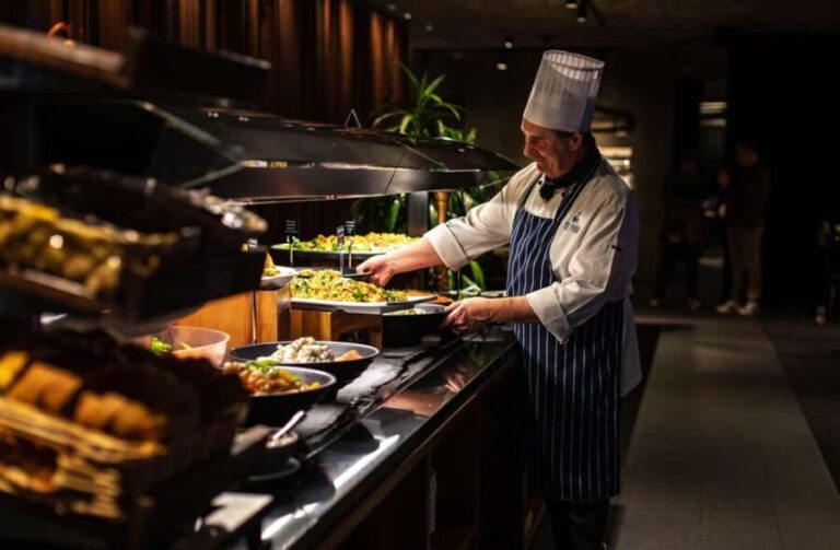 Te Puia: Te P Evening Hng Buffet and Cultural Experience - What Sets This Experience Apart?