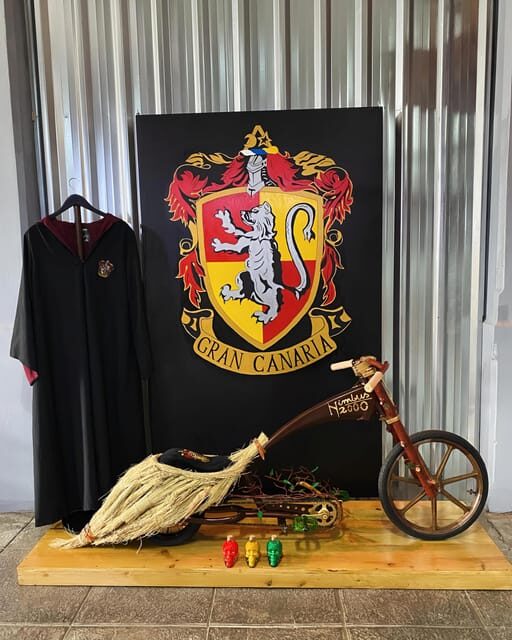 Teror: Visit to Art on Wheels Gallery - A Closer Look at the Art on Wheels Gallery