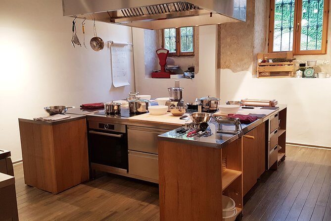 The Art of Making Pizza-Cooking Class in Unique Location with Italian Pizzachef - Who Will Love This Experience?
