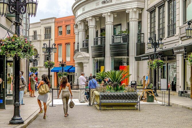 The Best of Los Angeles: Private Full-Day Highlights Driving Tour - A Foodie Stop at Farmers Market